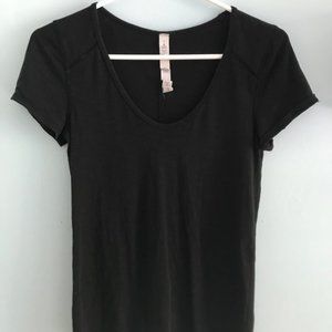 Lululemon Black T-shirt